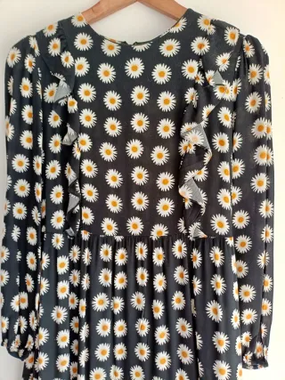 Vestido Zara flores margaritas negro