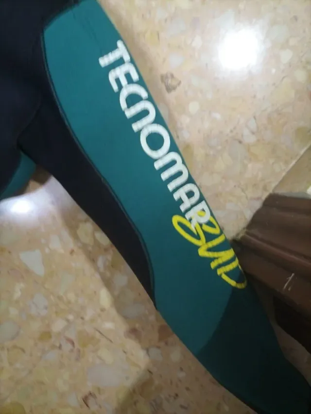 Traje de buceo verde y negro 5mm talla M