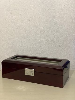 Joyero madera y terciopelo para relojes.