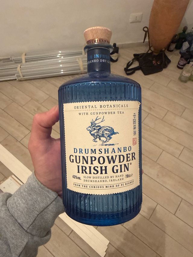 Bottiglia Drumshanbo Gunpowder Irish Gin vuota