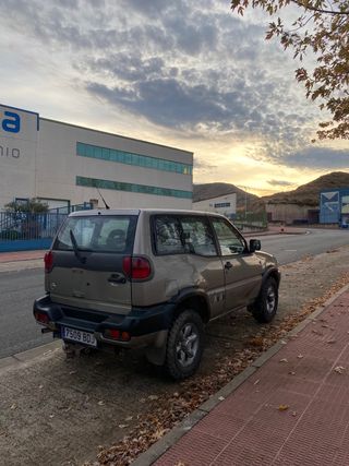 Nissan Terrano II 2002