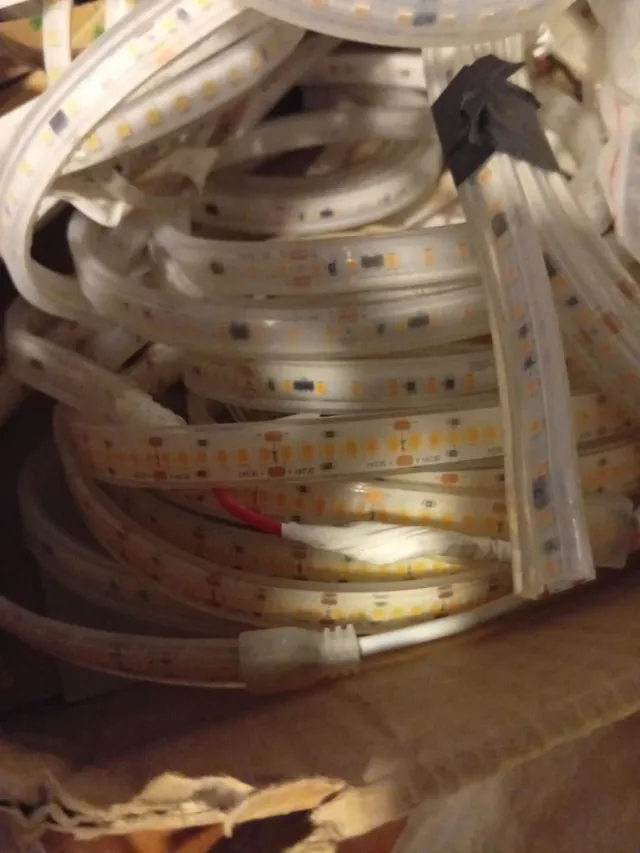 Lote de Tiras LED com Conector, mais de 30 metros