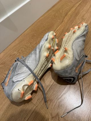 Botas de fútbol Nike Tiempo Salmón AG/SG
