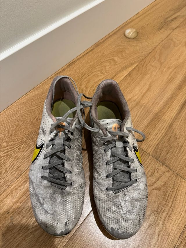 Botas de fútbol Nike Tiempo Salmón AG/SG