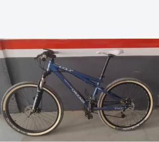 Bicicleta GT Chucker 3.0