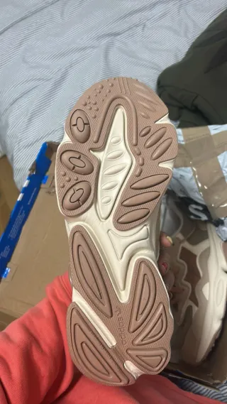 Adidas Ozweego Beige/blanco hueso