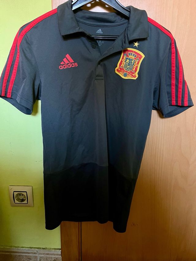 Polo Adidas España Negro y Rojo
