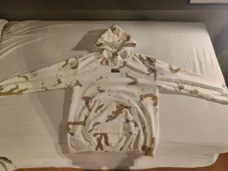 Jersey Adidas camuflaje blanco y beige