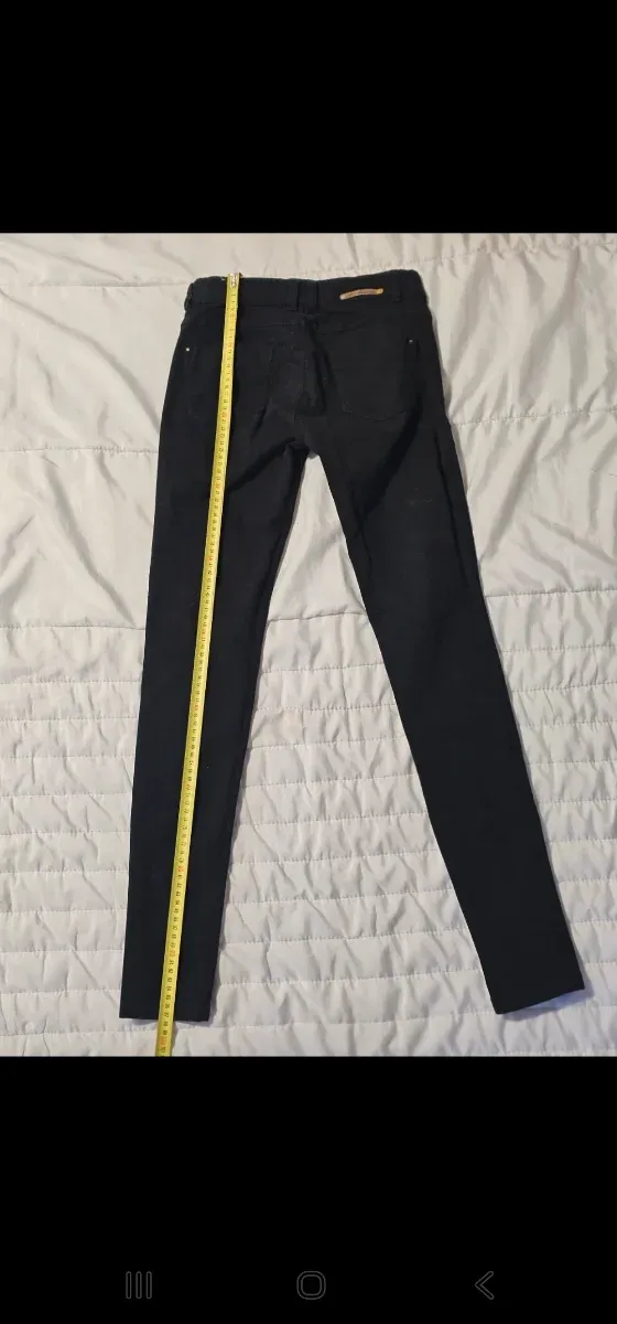 Pantalón Stradivarius pitillo talle alto negro T.3