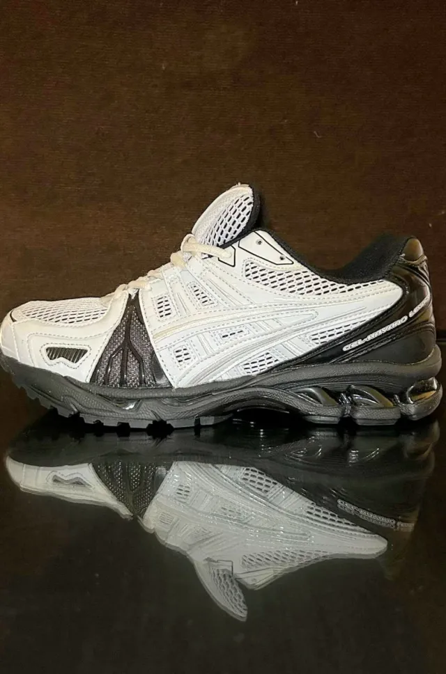 Zapatillas ASICS Kayano 14 edición especial EU42.5