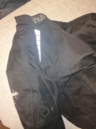 Chaqueta de motorista negra SHEAL