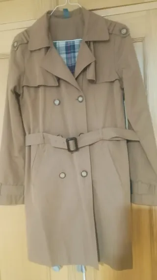 Gabardina Zara  como nueva