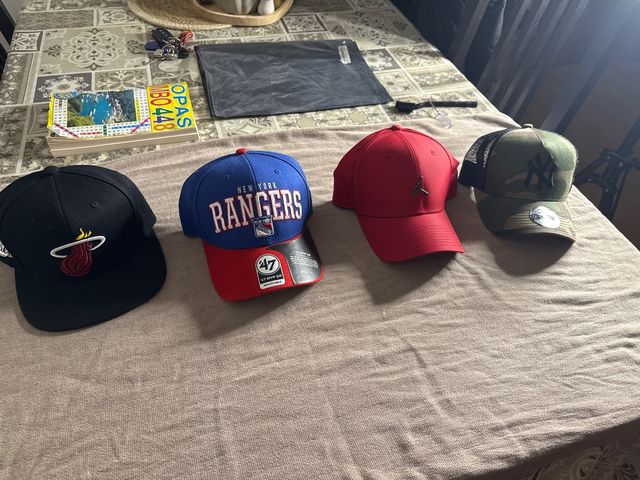 Lote de 4 Gorras