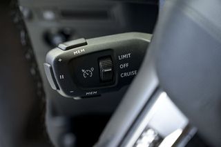 DS DS 3   3 Crossback BlueHDi 81 kW Manual MONTMARTRE