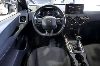 DS DS 3   3 Crossback BlueHDi 81 kW Manual MONTMARTRE