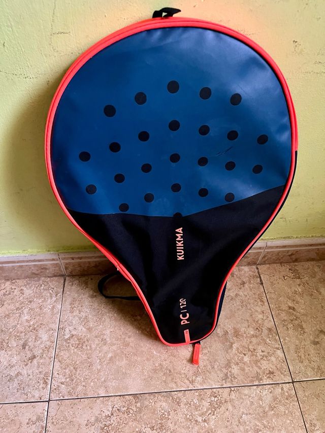 Pala de pádel KUUKMA PC 120 con funda