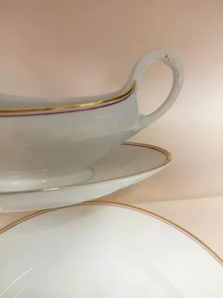 Set in porcellana Epiag, vendibili separatamente