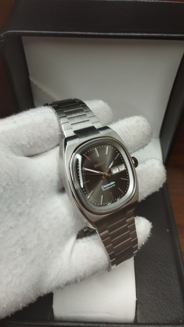 Reloj Seiko Mod Vintage Seamaster Daydate Gris