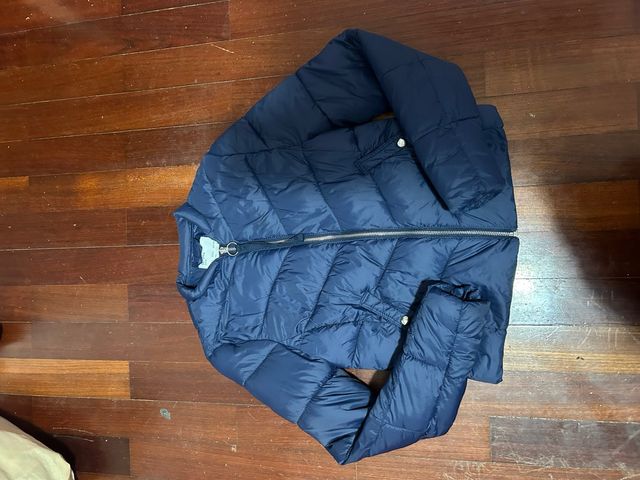 Abrigo acolchado azul marino