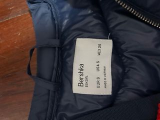 Abrigo acolchado azul marino