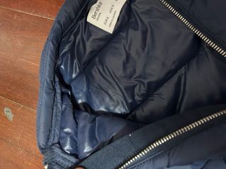 Abrigo acolchado azul marino