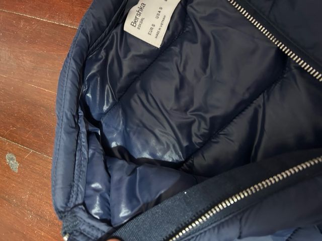 Abrigo acolchado azul marino