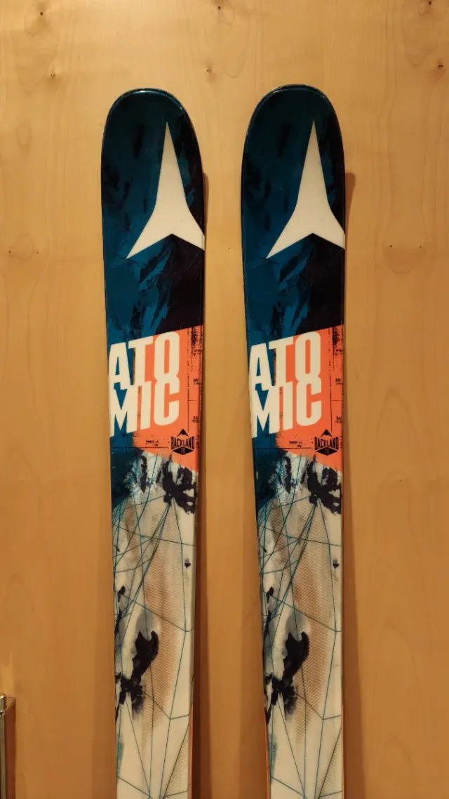 Esquís de Montaña + Pieles