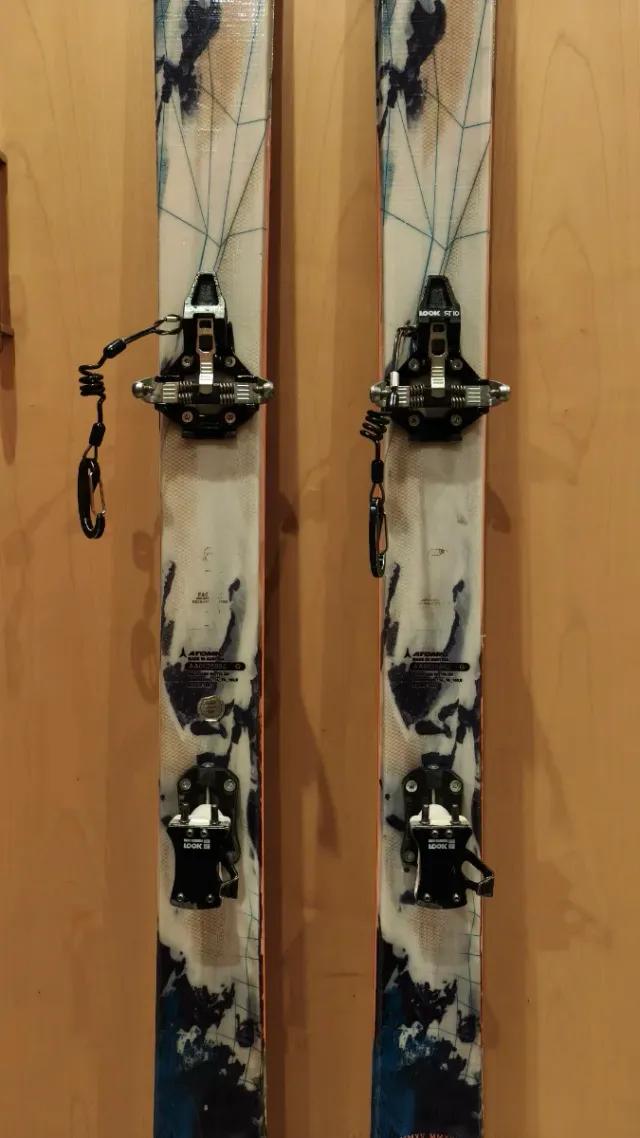 Esquís de Montaña + Pieles