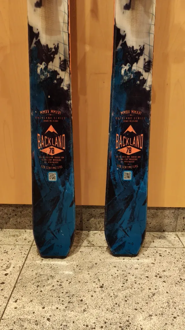 Esquís de Montaña + Pieles