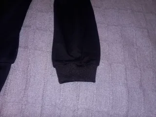 Hoodie preto novo com capuz e com estampa