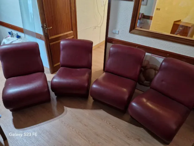 4 Butacas de Piel Rojas