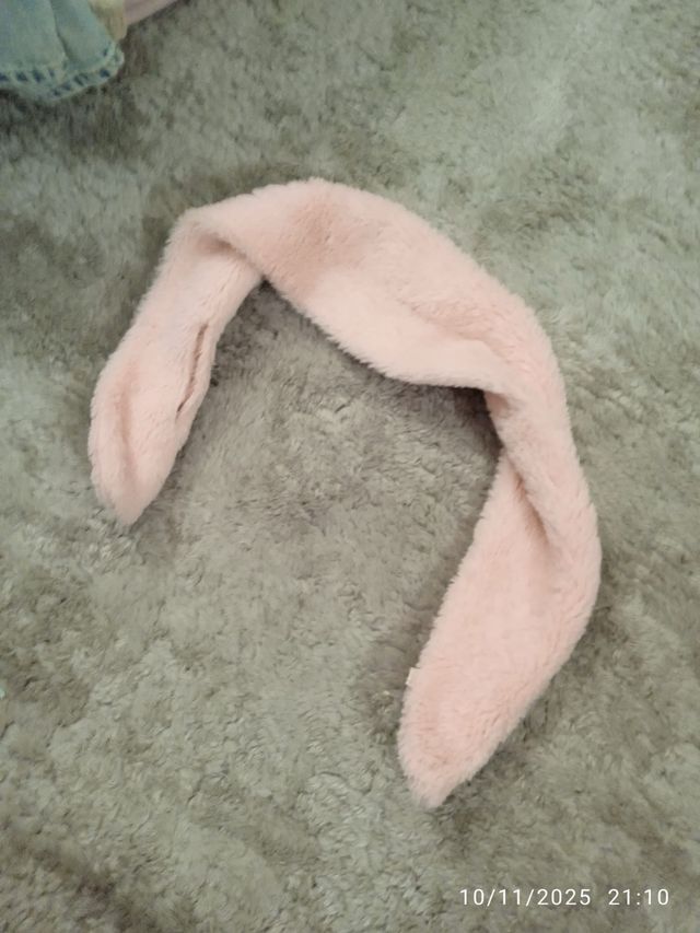 Diadema de peluche rosa