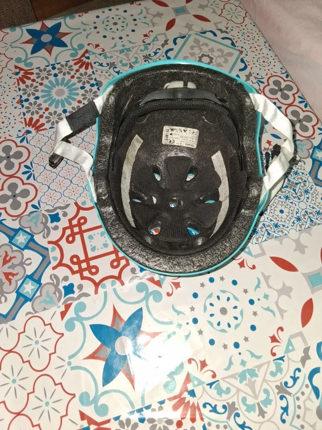 Patines Oxelo Talla 38 y Casco Azul