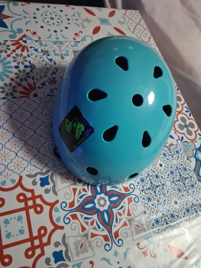 Patines Oxelo Talla 38 y Casco Azul