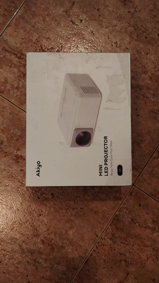 Mini proyector LED Akiyo O1