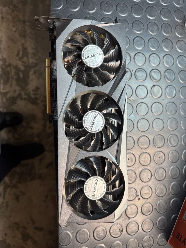 Gigabyte RTX 3070 Tarjeta Gráfica