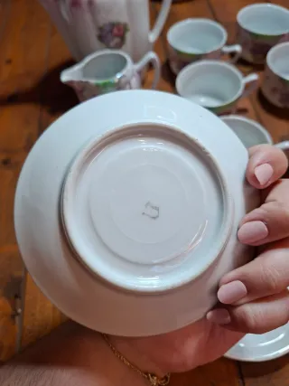 Juego de té de porcelana morado y rosa