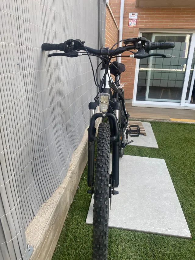 Bicicleta Eléctrica Negra