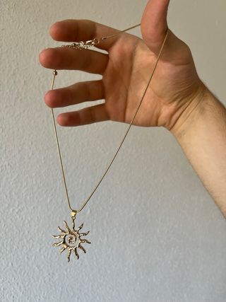 Collar Sol Espiral Dorado