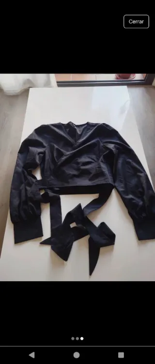 Blusa crop negra SHEIN talla única