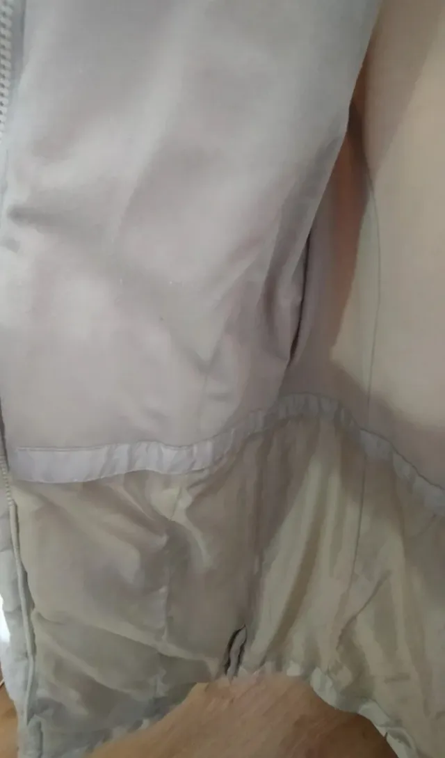 Abrigo largo beige acolchado