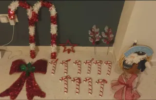 Decoración Navideña: Bastones y Lazo