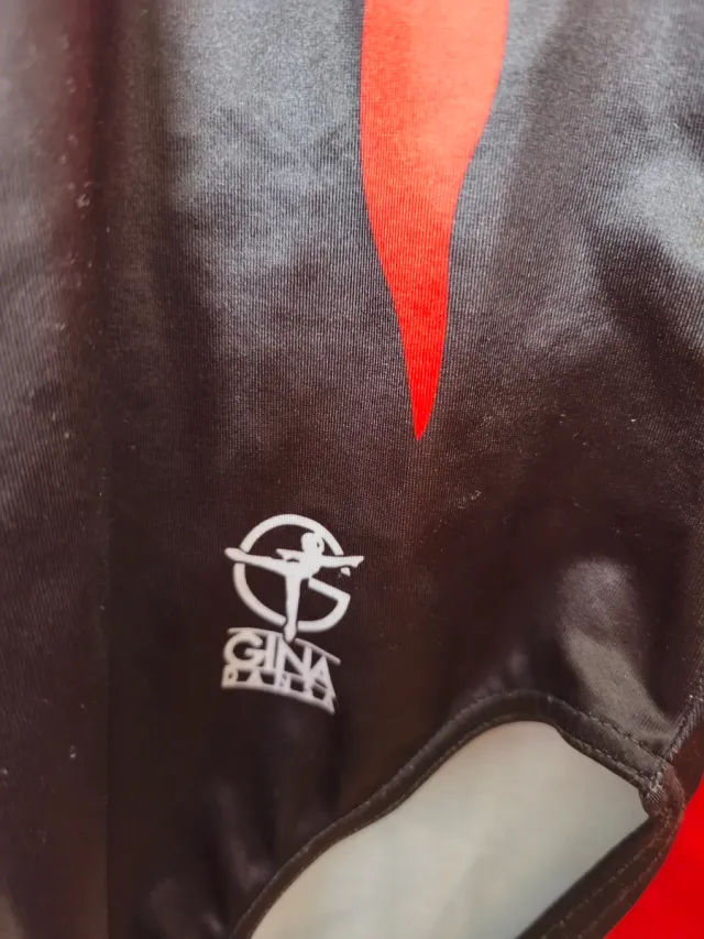 Maillot Gimnasia Rojo y Negro