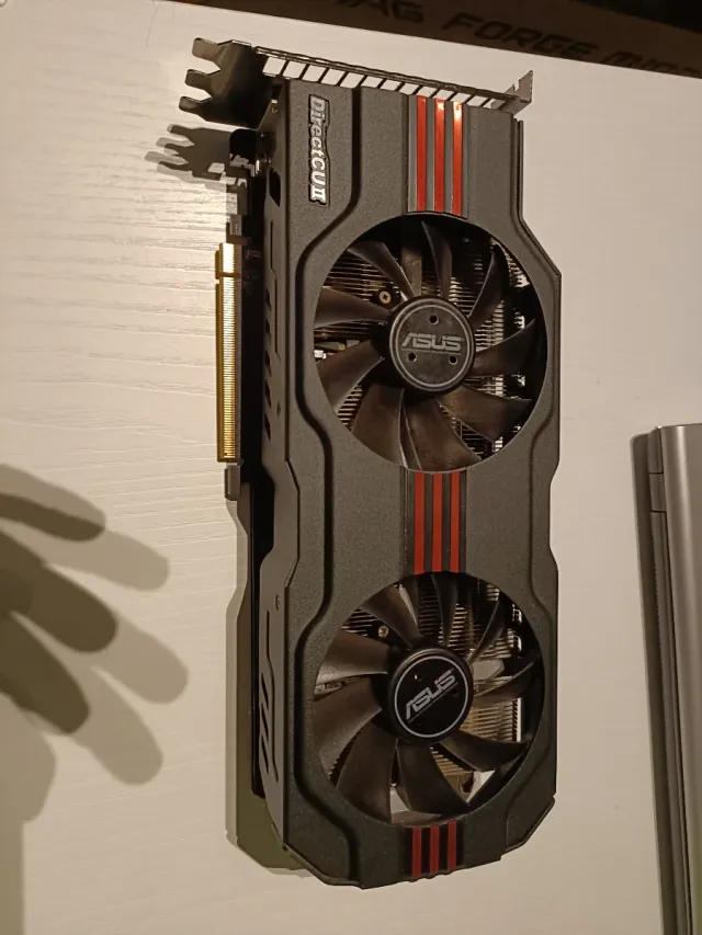 Tarjeta Gráfica Asus GeForce GTX 570
