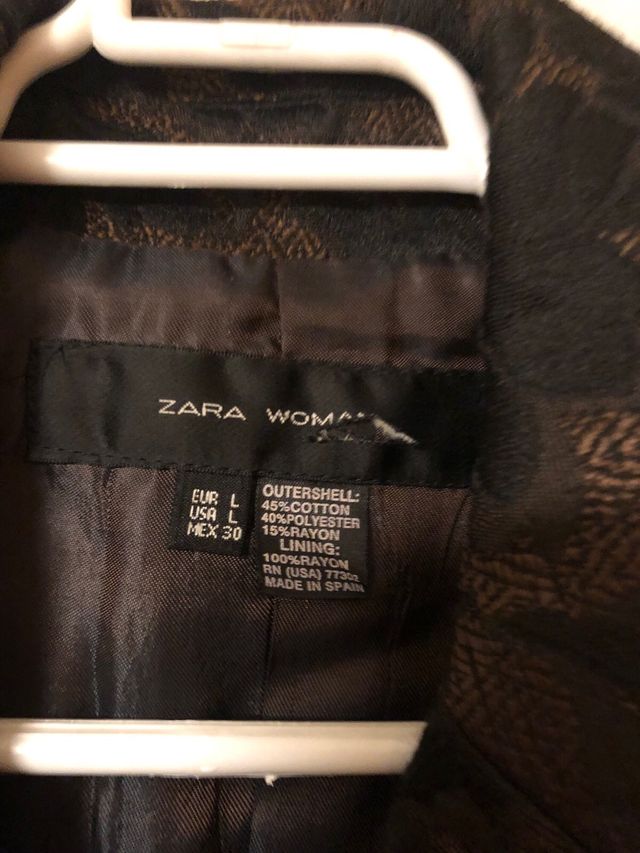 Abrigo largo ZARA estampado floral