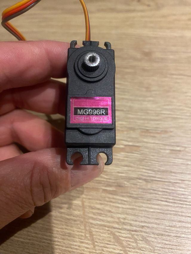 Servo MG996R Digital Hi-Torque