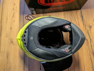 Casco Bell Race Star Flex DLX Carbono Talla M