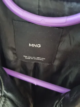 Cazadora cuero Mango negra