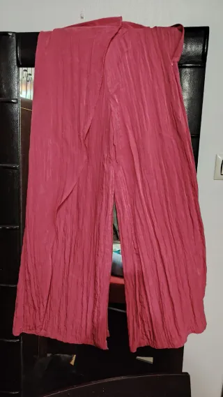 Pantalón Zara Rosa, veste 36/38, usado una vez