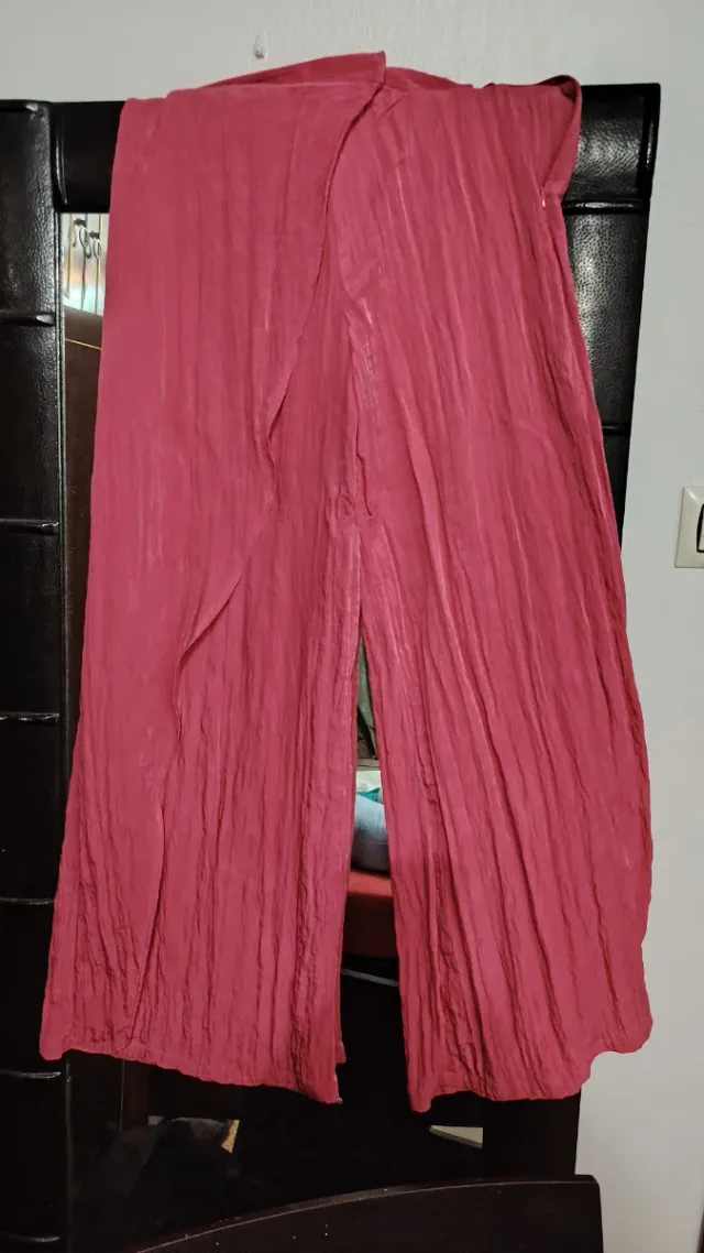 Pantalón Zara Rosa, veste 36/38, usado una vez